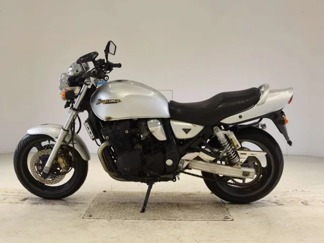 Suzuki INAZUMA 400