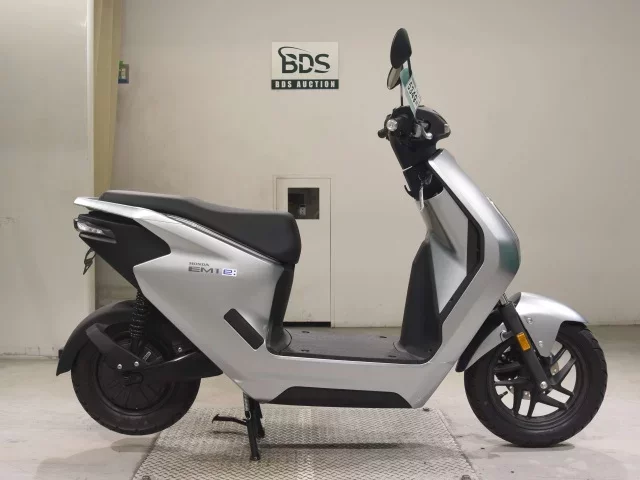 Honda EM1E: