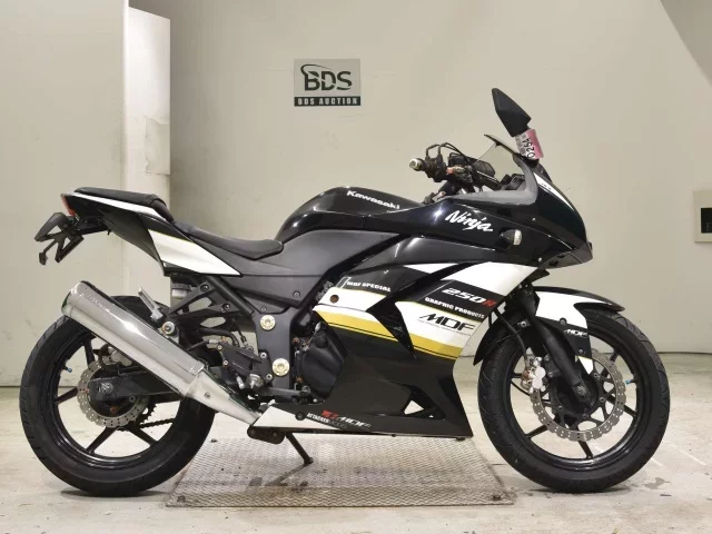 Kawasaki NINJA250R