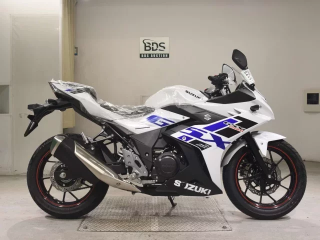 Suzuki GSX250RA