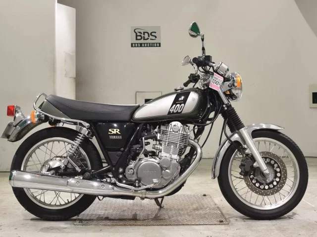 Yamaha SR400-4