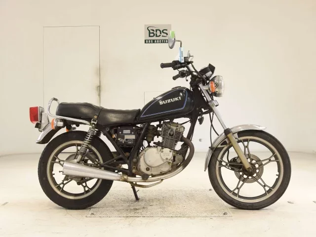 Suzuki GN125E