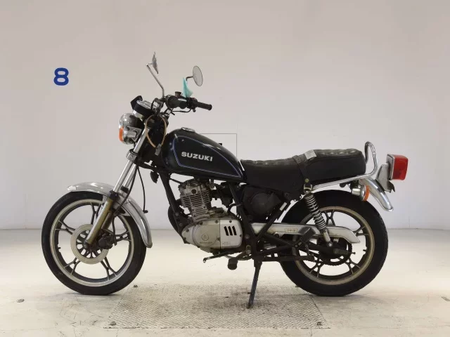 Suzuki GN125E