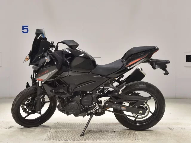 Kawasaki Z400-2