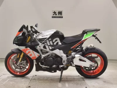 Aprilia APRILIA TUONO V4 1100FAKU