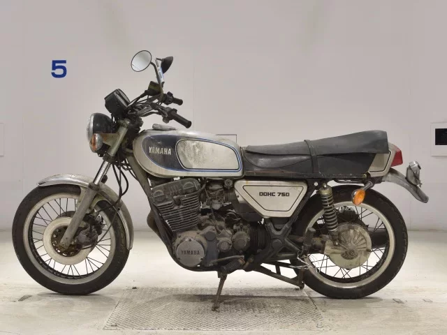 Yamaha GX750