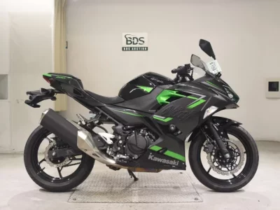 Kawasaki NINJA400-2