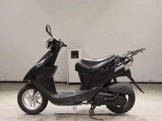Suzuki LET S2