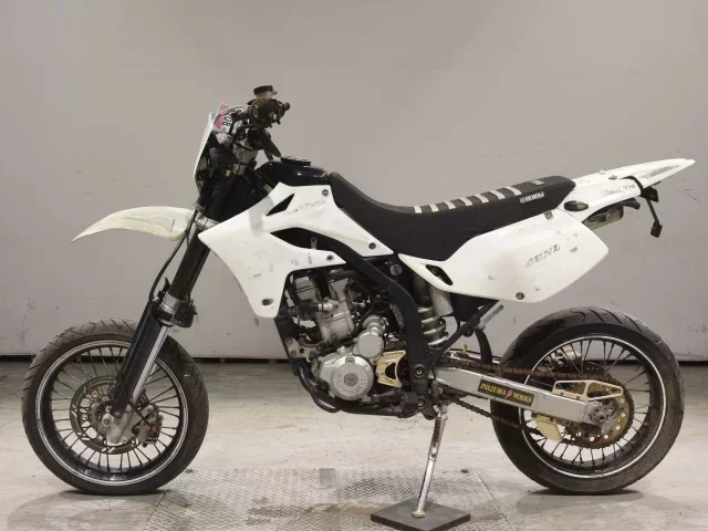 Kawasaki D-TRACKER