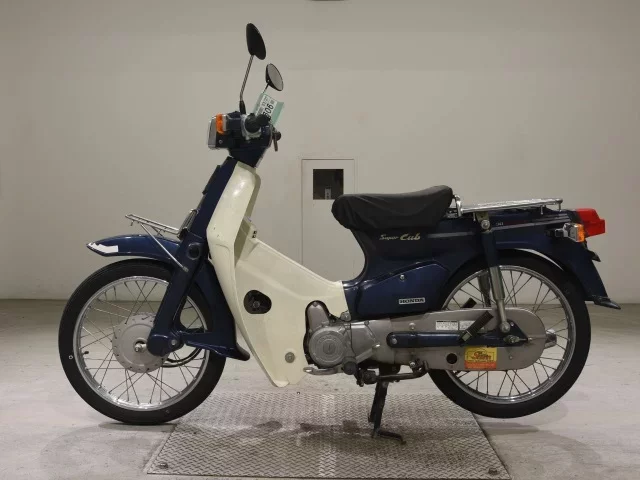 Honda C90