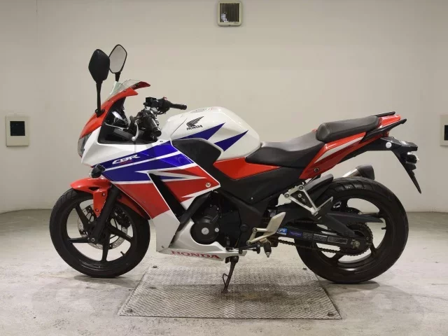 Honda CBR250R