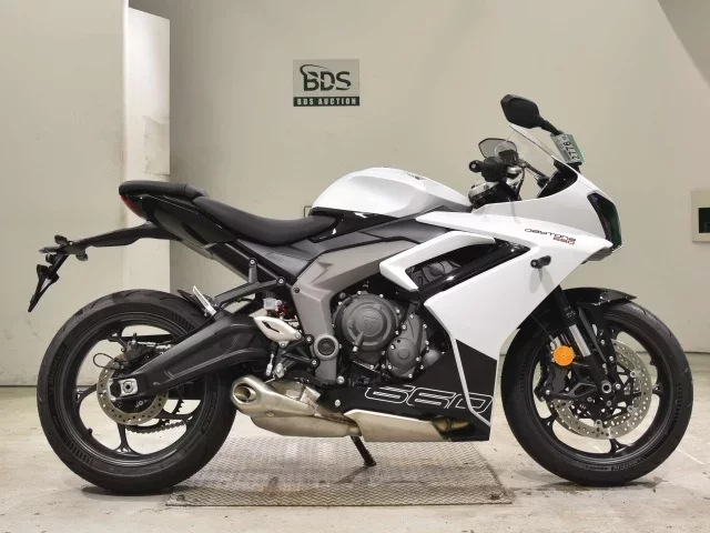 Triumph TRIUMPH DAYTONA 660