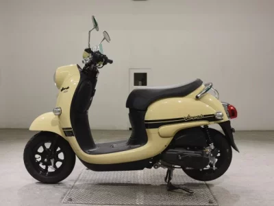Yamaha VINO-4