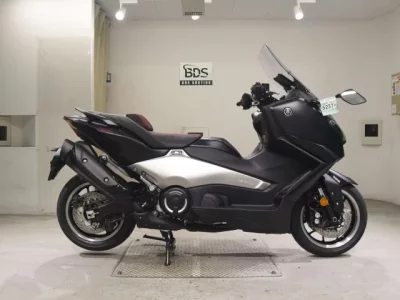 Yamaha T-MAX560