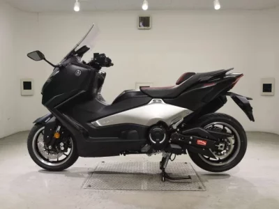 Yamaha T-MAX560