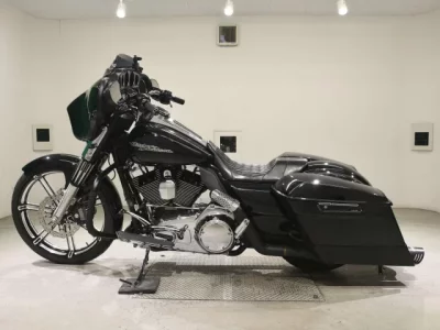 Harley-Davidson HARLEY FLHX1690