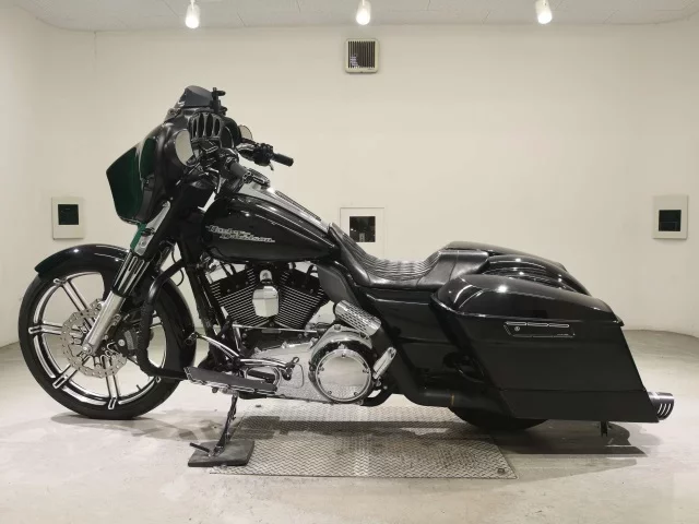 Harley-Davidson HARLEY FLHX1690