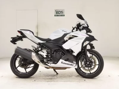 Kawasaki NINJA400-2