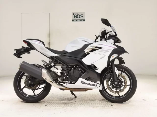 Kawasaki NINJA400-2