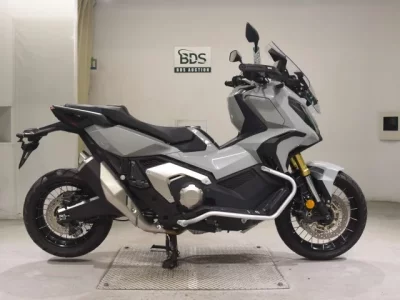 Honda X-ADV750-2