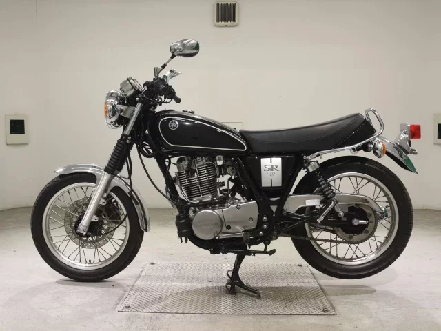 Yamaha SR400-5