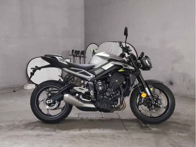 Triumph TRIUMPH STREET TRIPLE R
