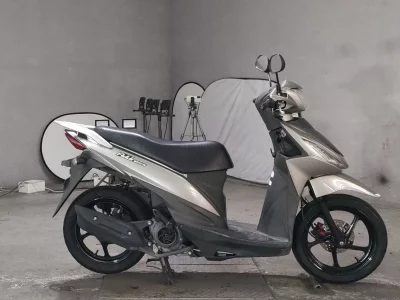 Suzuki ADDRESS V110