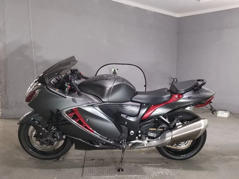 Suzuki GSX1300R HAYABUSA