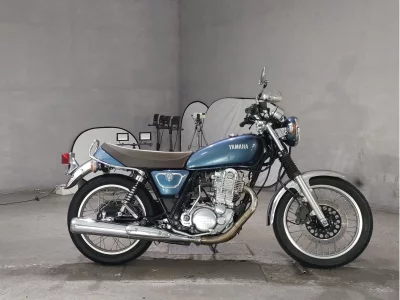 Yamaha SR400-1