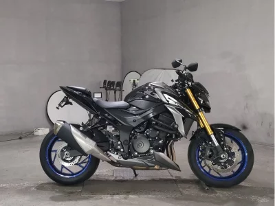 Suzuki GSX-S750