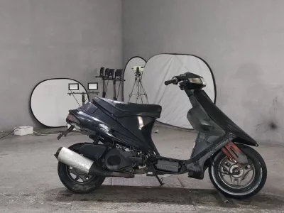 Suzuki ADDRESS V100