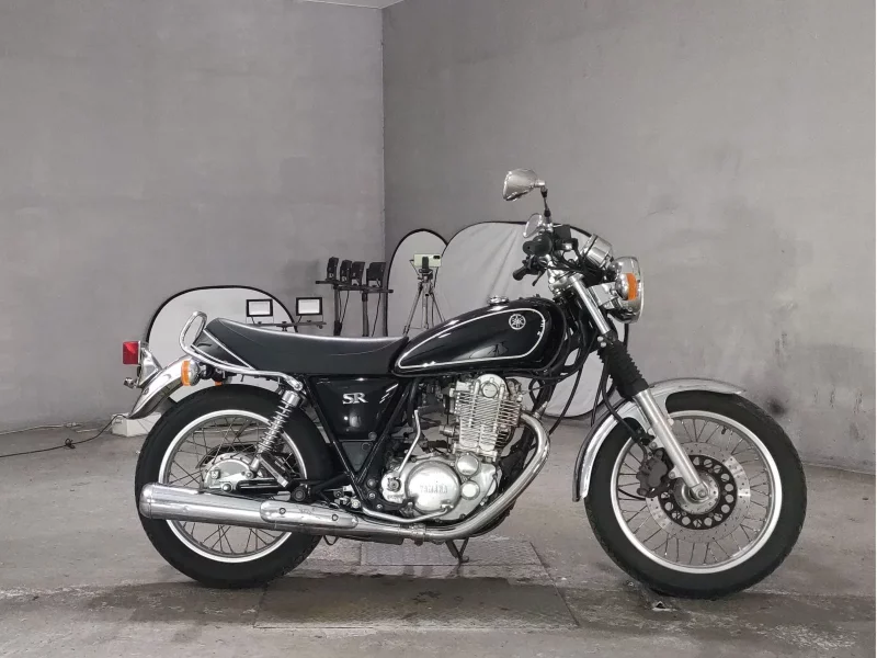 Yamaha SR400-1