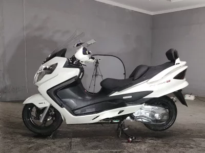 Suzuki SKYWAVE 250M
