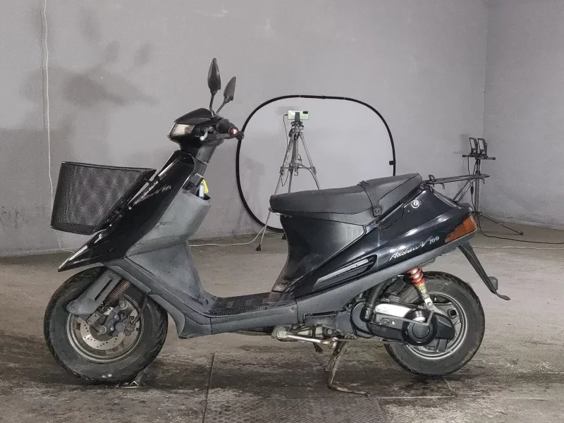 Suzuki ADDRESS V100