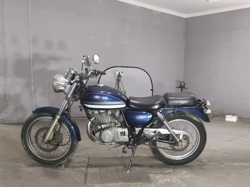 Suzuki ST250E