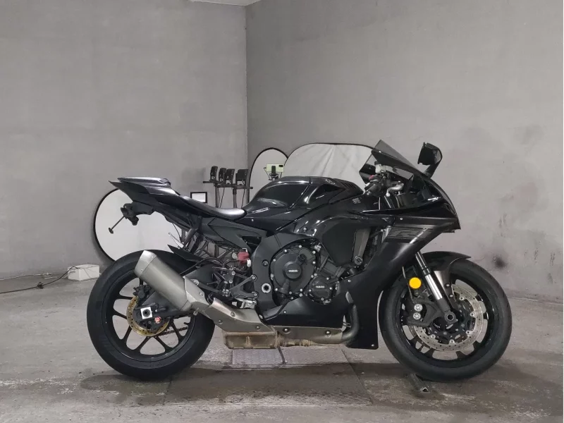 Yamaha YZF-R1