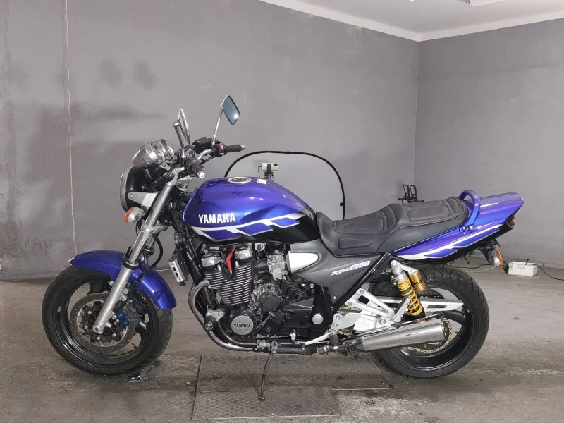 Yamaha XJR1300