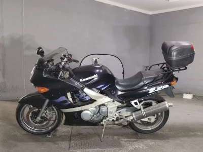 Kawasaki ZZR400