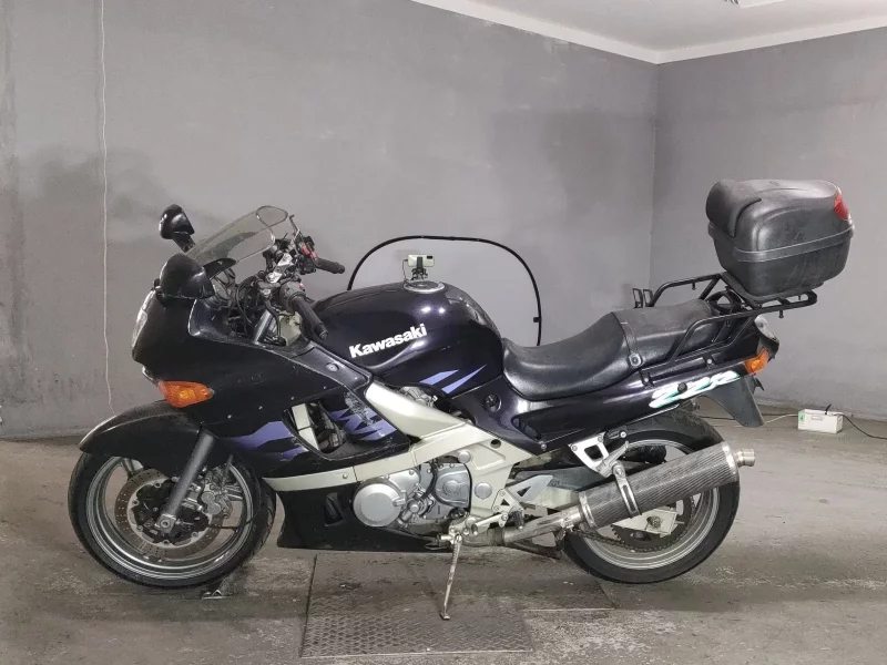 Kawasaki ZZR400