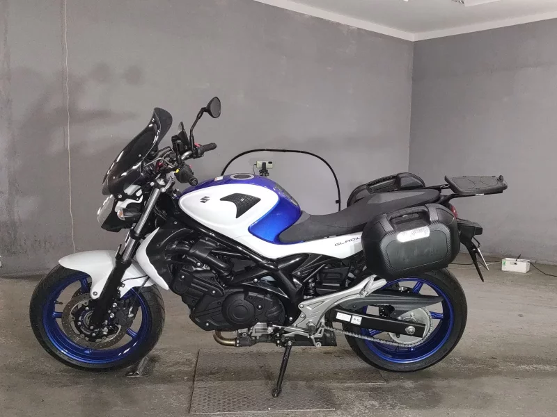 Suzuki GLADIUS400