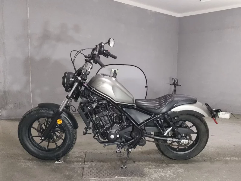 Honda REBEL