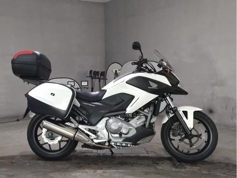 Honda NC700X лот № 8414 оценка 4  с аукциона в Японии