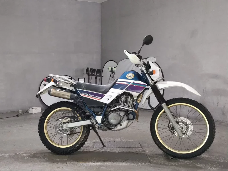 Yamaha SEROW 225W
