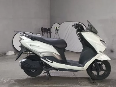 Suzuki BURGMAN STREET 125