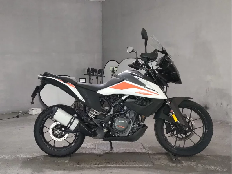 KTM  390 ADVENTURE лот № 7502 оценка 4  с аукциона в Японии