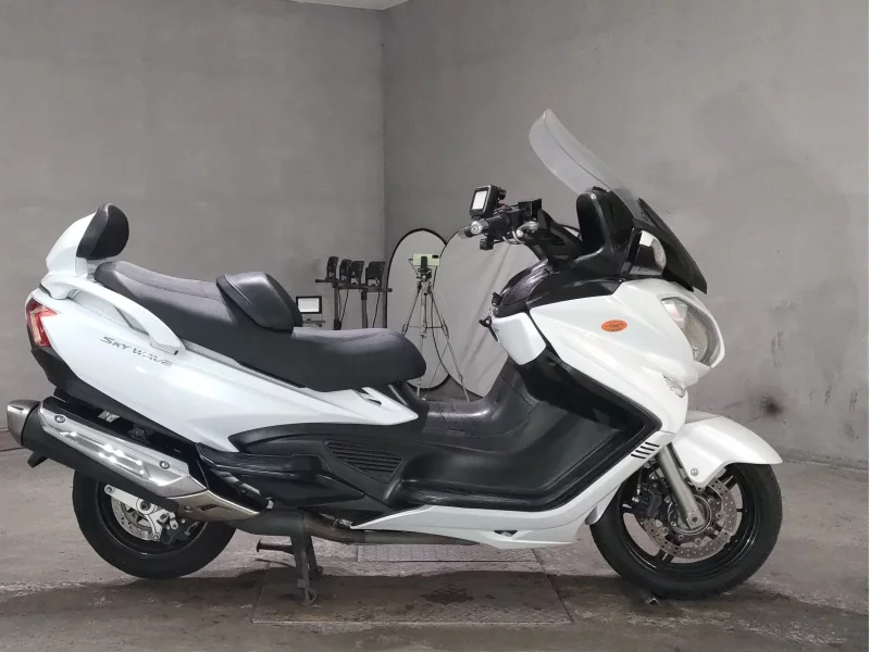 Suzuki SKYWAVE 650LX