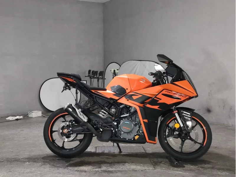 KTM  RC390 лот № 8547 оценка 4.5  с аукциона в Японии