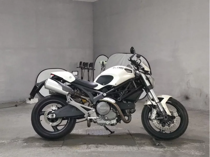 Ducati  MONSTAR 696 лот № 7573 оценка 4  с аукциона в Японии