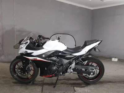Suzuki GSX250R лот № 8590 оценка 4.5  с аукциона в Японии 2