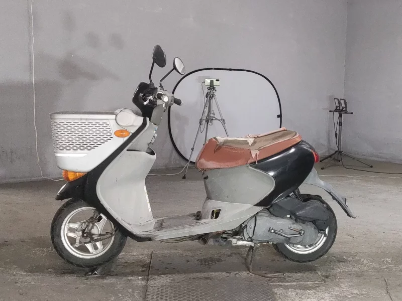 Suzuki LET S4